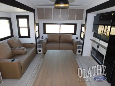 2026 Forest River RV Wildwood Heritage Glen — photo 14 view