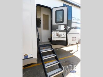 2026 Forest River RV Wildwood Heritage Glen — photo 10 view