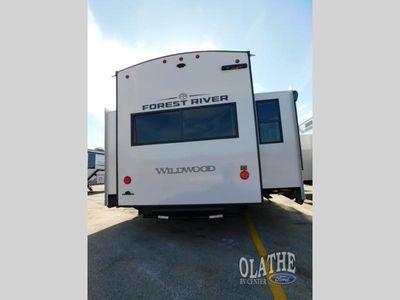 2026 Forest River RV Wildwood Heritage Glen — photo 8 view
