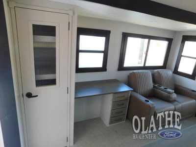 2026 Forest River RV Wildwood Heritage Glen — photo 17 view