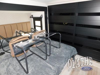 2026 Forest River RV Wildwood Heritage Glen — photo 36 view
