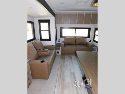 2026 Forest River RV Wildwood Heritage Glen — photo 15 view