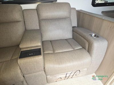 2024 Forest River RV Rockwood Ultra Lite - Photo 11