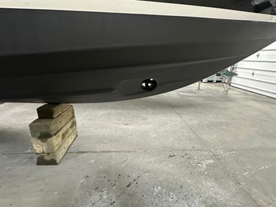 2021 Regal 28 Express - Photo 9