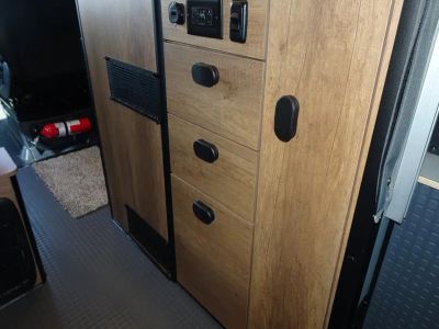 2025 Winnebago REVEL - Photo 8