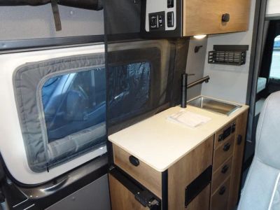 2025 Winnebago REVEL - Photo 6