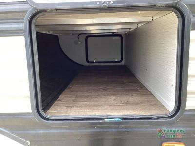 2022 Heartland Trail Runner — engine compartment view