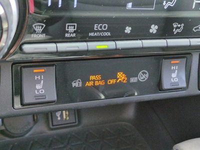 2024 Toyota RAV4 Hybrid - Photo 14