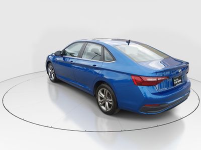 2024 Volkswagen Jetta - Photo 5
