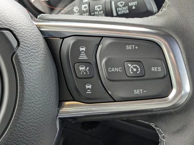 2026 Jeep Wrangler — photo 25 view