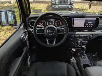 2026 Jeep Wrangler — photo 16 view