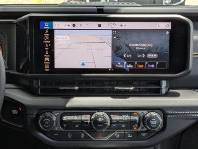 2026 Jeep Wrangler — photo 18 view
