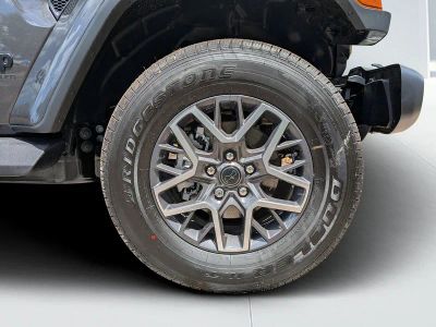 2026 Jeep Wrangler — photo 10 view