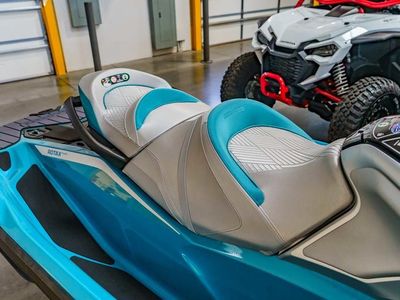 2026 Sea-Doo GTX Limited 325 Teal Metallic - Photo 2