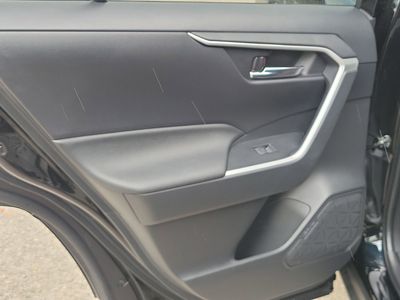 2025 Toyota RAV4 Plug-In Hybrid - Photo 10