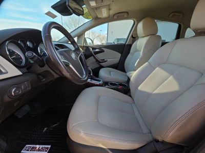 2014 Buick Verano — photo 9 view