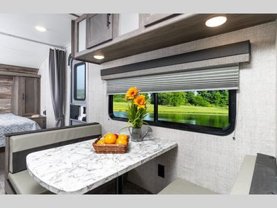 2022 Gulf Stream RV Kingsport — side profile view
