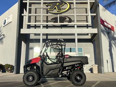 2026 Honda Pioneer 700 - Photo 1