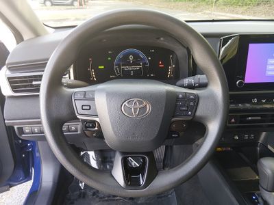 2025 Toyota Camry — photo 12 view
