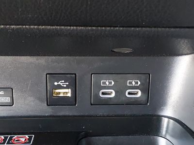 2025 Toyota Camry — photo 17 view
