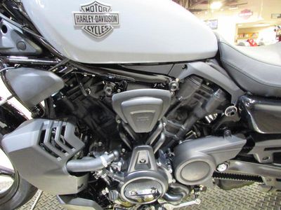 2026 Harley-Davidson RH975 - Nightster - Photo 12