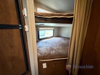 2017 Coachmen RV Freedom Express - Photo 20