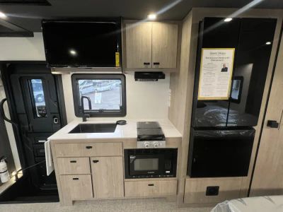 2026 Grand Design LINEAGE SERIES M — photo 7 view
