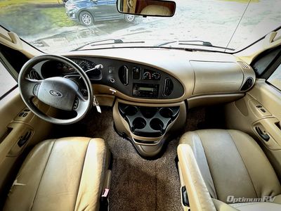 2009 Coachmen Freelander - Photo 7