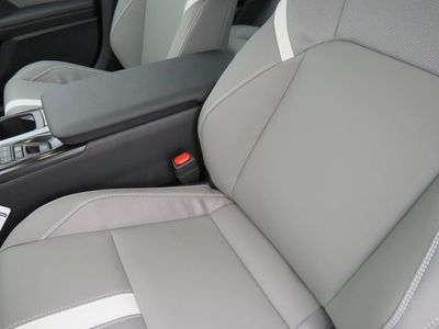 2026 Toyota CAMRY - Photo 17