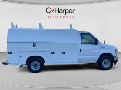 2022 Ford E-350SD — side profile view