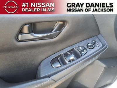 2024 Nissan Sentra — photo 10 view