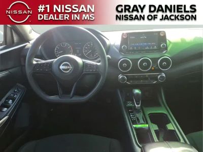 2024 Nissan Sentra — photo 8 view