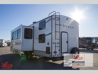 2025 Cougar Half-Ton 28BHS - Photo 6