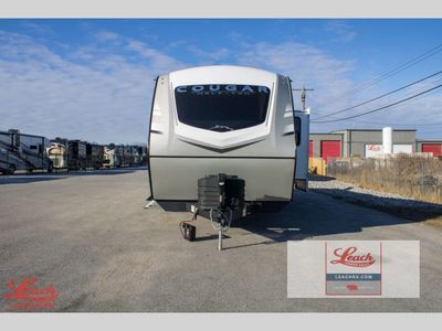 2025 Cougar Half-Ton 28BHS - Photo 3