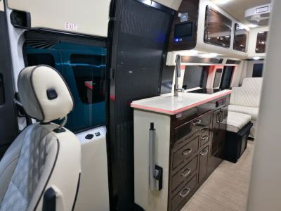 2025 Midwest Automotive Designs PATRIOT — photo 7 view