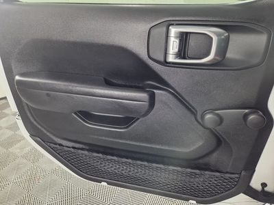 2024 Jeep Wrangler - Photo 19