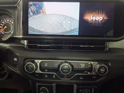 2024 Jeep Wrangler - Photo 13