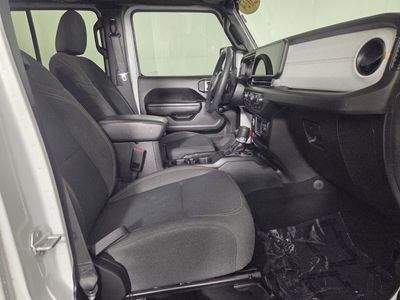 2024 Jeep Wrangler - Photo 31