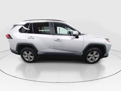2024 Toyota RAV4 - Photo 8