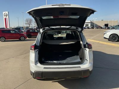 2026 Nissan Rogue — photo 17 view