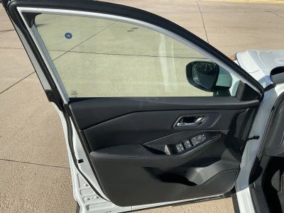 2026 Nissan Rogue — photo 20 view