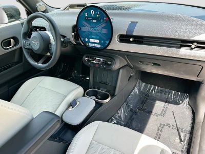 2025 MINI Convertible — photo 24 view