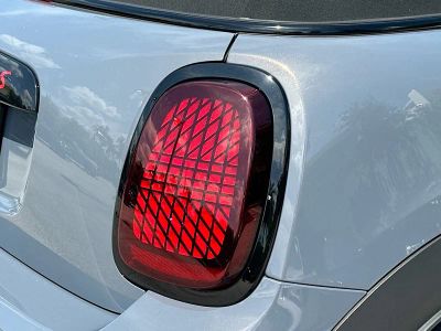 2025 MINI Convertible — photo 21 view