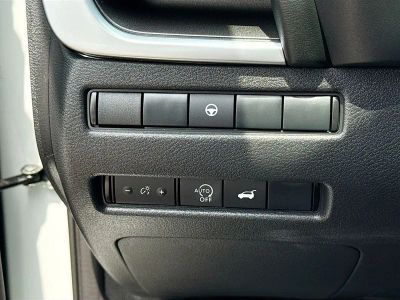 2025 Nissan Rogue — photo 32 view