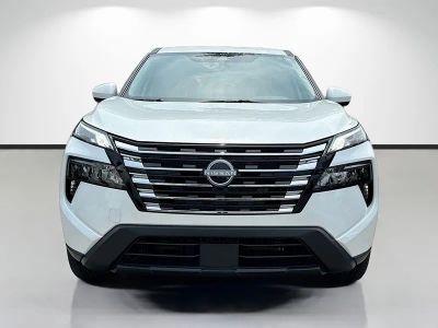 2025 Nissan Rogue — photo 8 view