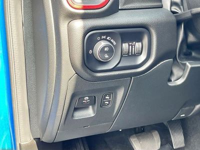 2025 Ram 1500 — photo 10 view
