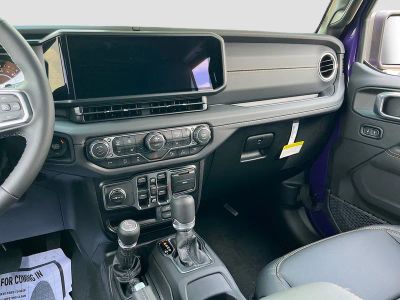 2026 Jeep Wrangler — photo 21 view