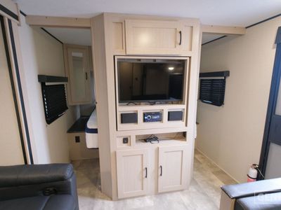 2023 Coachmen Apex Ultra Lite - Photo 10