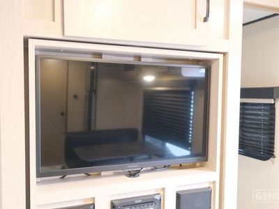 2023 Coachmen Apex Ultra Lite - Photo 11