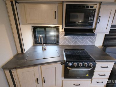 2023 Coachmen Apex Ultra Lite - Photo 7